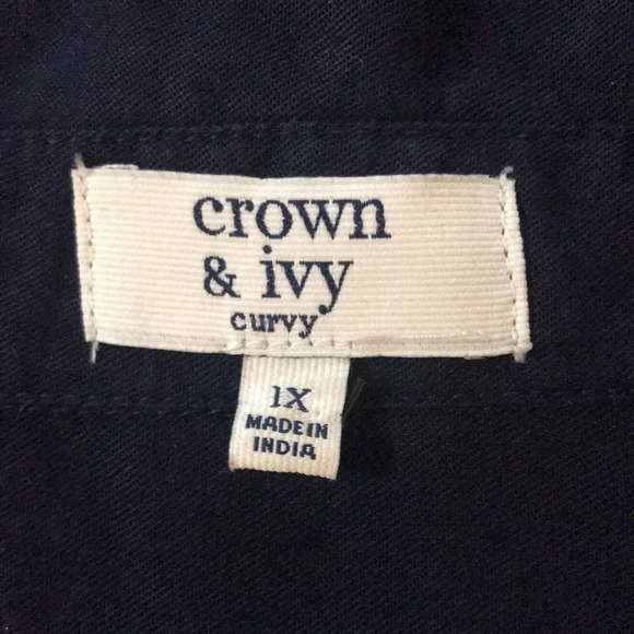 Crown & Ivy Navy Tunic Blouse Size 1X - Picture 8 of 9